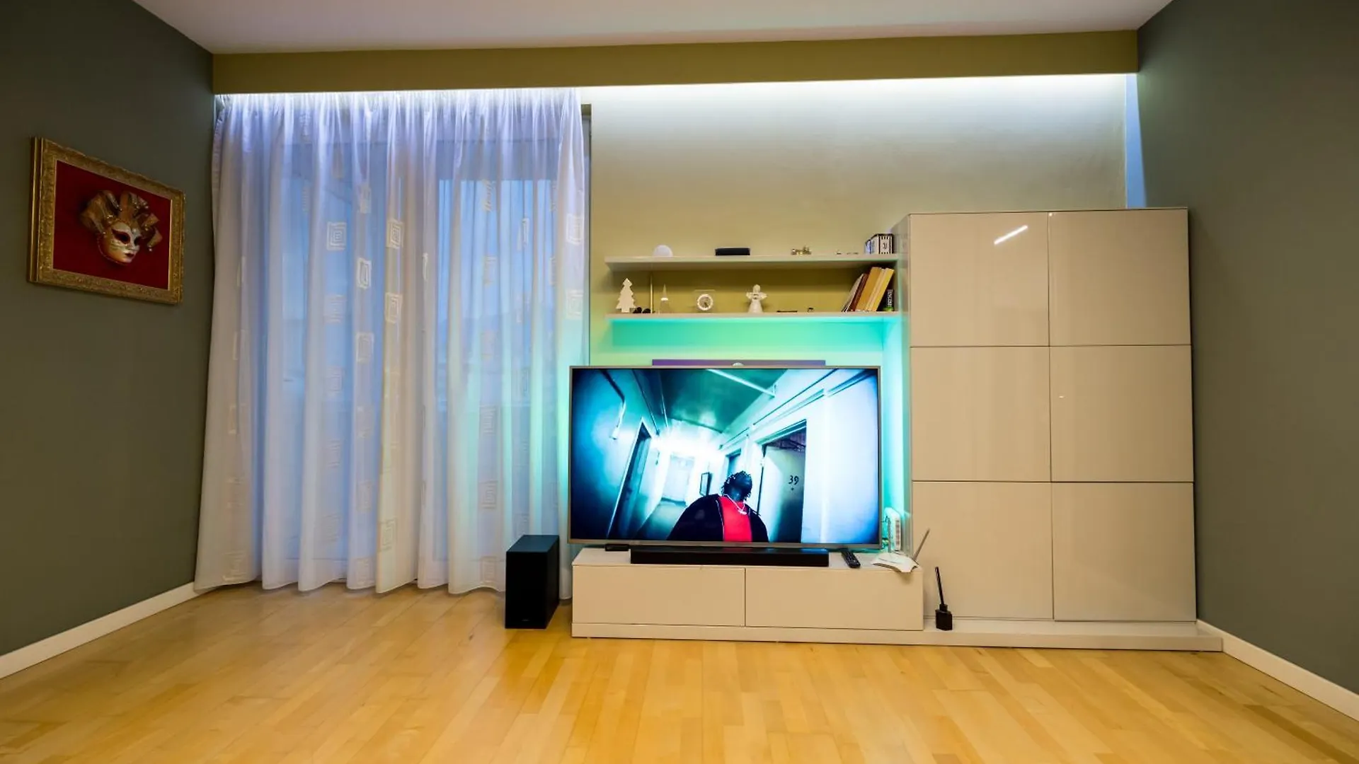 Tirana Center Luxury Landing Apartment 0*,  Albania