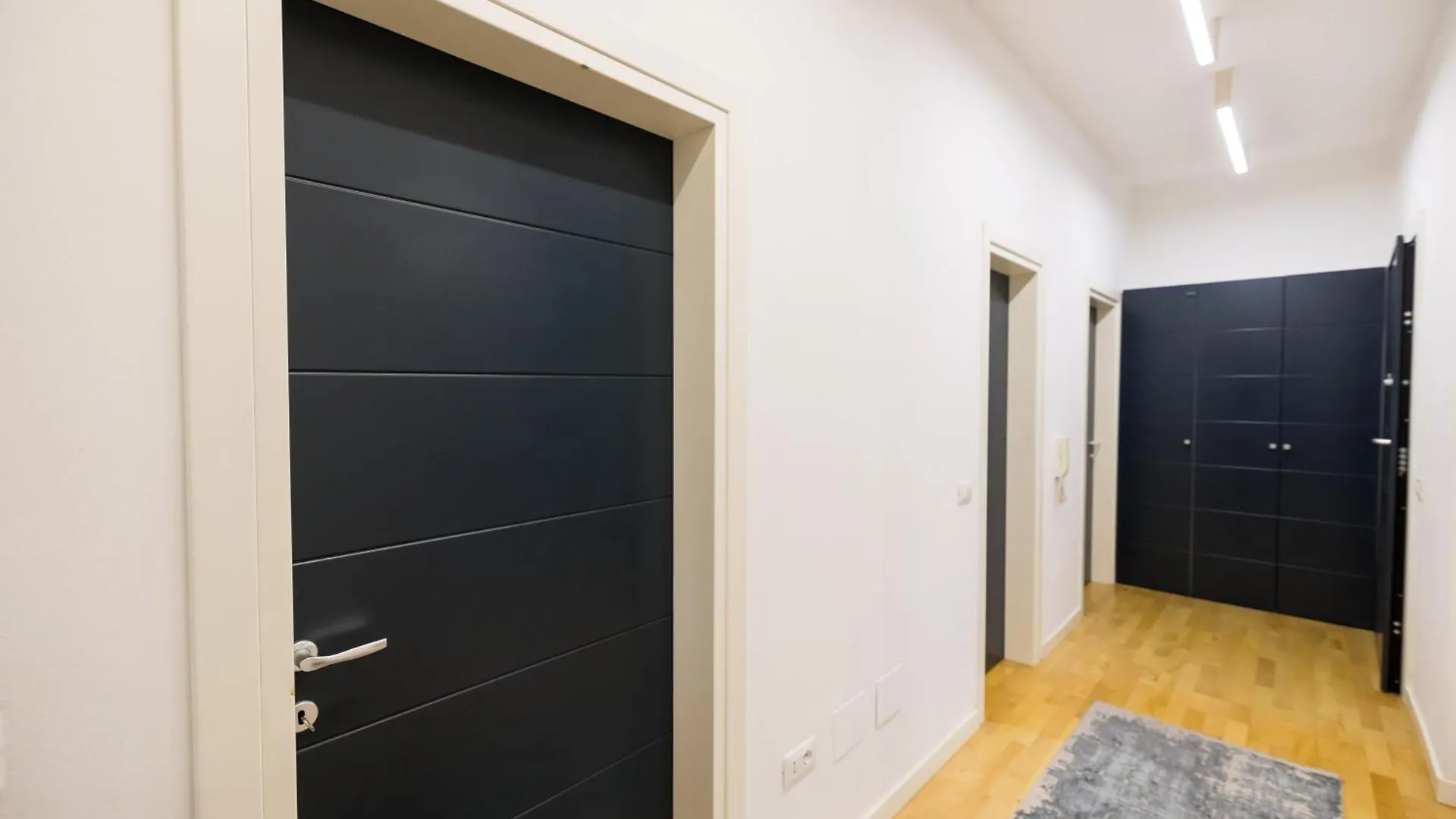 Tirana Center Luxury Landing Apartment